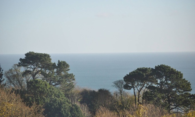 Stoke Fleming Apartment | Breathtaking Sea Views, Private Outdoor Terrace, free WiFi, Dartmouth nearby
