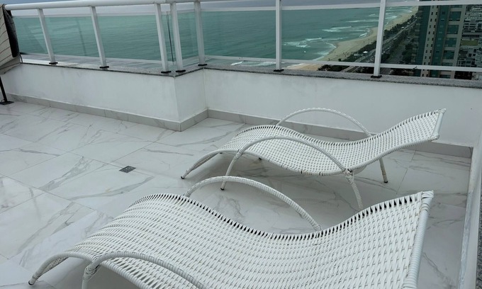 Barra da Tijuca Apartment | Breathtaking View! Newly Renovated Penthouse in Praia da Barra