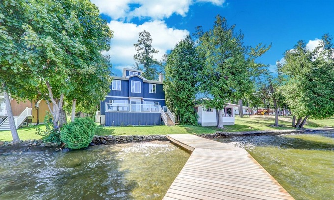 Rosedale Cottage | Breathtaking View 5 Bedroom Cottage Balsam lake