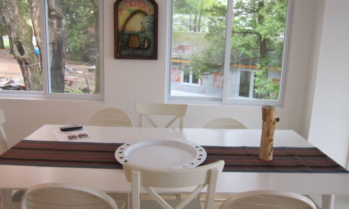 Frontenac Cottage | Breathtaking view perfect for 2 families: hot tub, fireplace, central air
