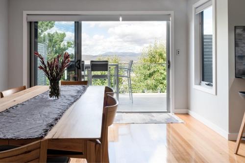 Trevallyn House | Breathtaking Views with Parking in Trevallyn
