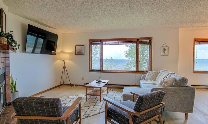 Bemidji Condo | Breezy Hills - Unit 3; Lake Bemidji, King bd, Kayaks, PB Trail!