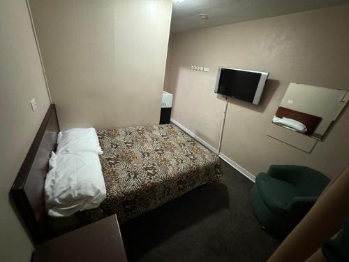 Breton Hotel | Breton Hotel