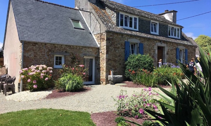 Plougasnou House | Breton house near the sea