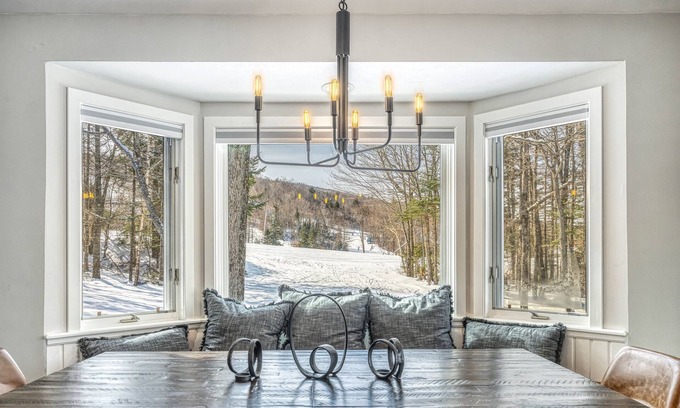 Bretton Woods Condo | Bretton Woods, NEW Ski In/Out | Fireplace GameRoom
