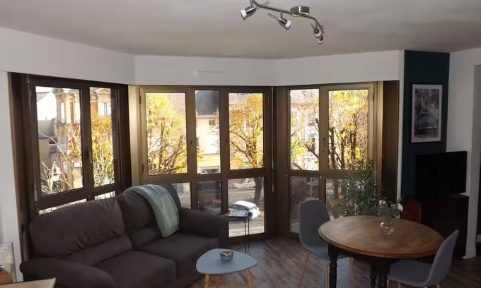 Charleville-Mezieres Apartment | Briand : Beautiful bright apartment, near train station, ideal for couple