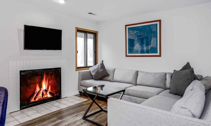 Fontana House | Briarwood Serenity at Abbey Springs – Quiet 4 BDR!