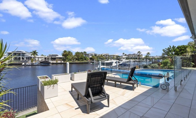 Banksia Beach House | Bribie Bliss: Luxe Canal Living
