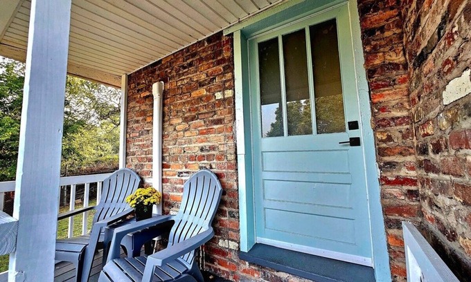 Bristol Apartment | Brickhaven II, Studio Apartment Next to Downtown Bristol!