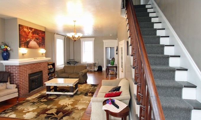 Refton House | Brickhouse Vacation Home - Family Friendly Lancaster County Lodging Sleeps 10