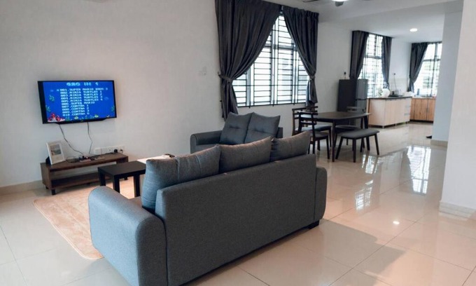 Bandar Penawar House | BrickzHomes Desaru Cozy Home/BBQ /WaterPark/Mahjong/Party