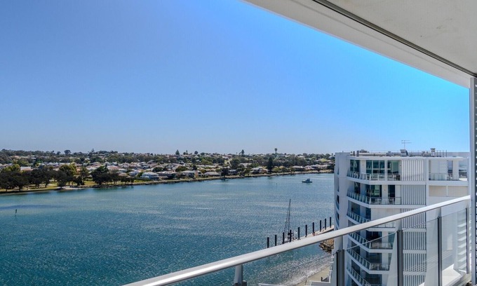 Mandurah Apartment | Bridgepoint 1105 - 3 Bedroom Apartment