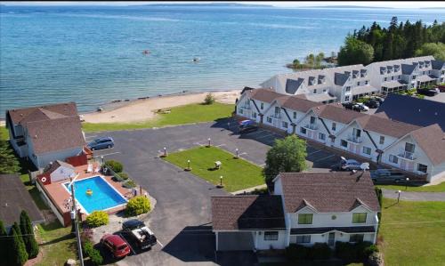 Mackinaw City Hotel | Bridgeview Motel