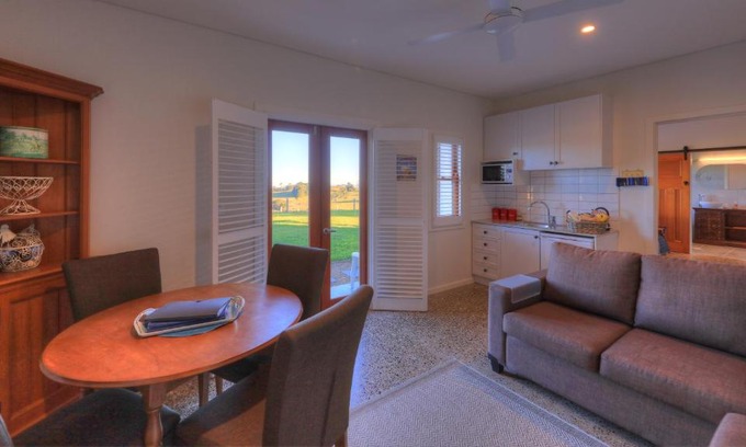 Maleny Bed & Breakfast | Bridle Guesthouse