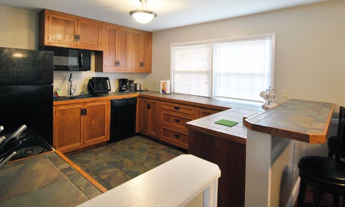 Lexington House | Brigadoon Retreat, Lexington