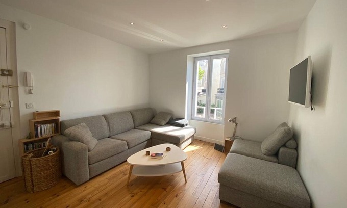 Biarritz City Centre Apartment | Bright 2-Bedroom Apartment in Central Biarritz, Walking Distance to Beach