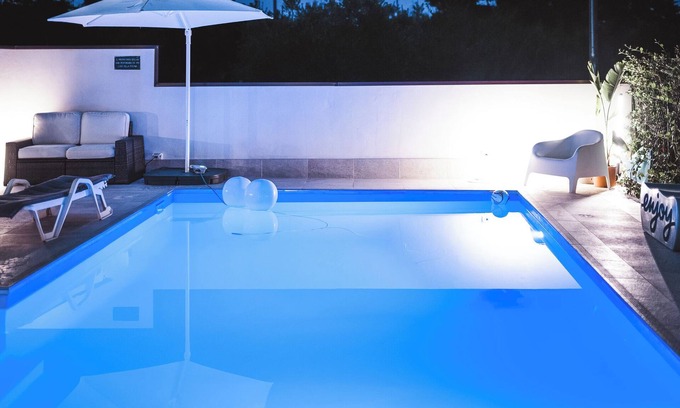 Ortona Apartment | Bright 2 bedroom apartment in villa with pool and barbecue, 1km from the sea