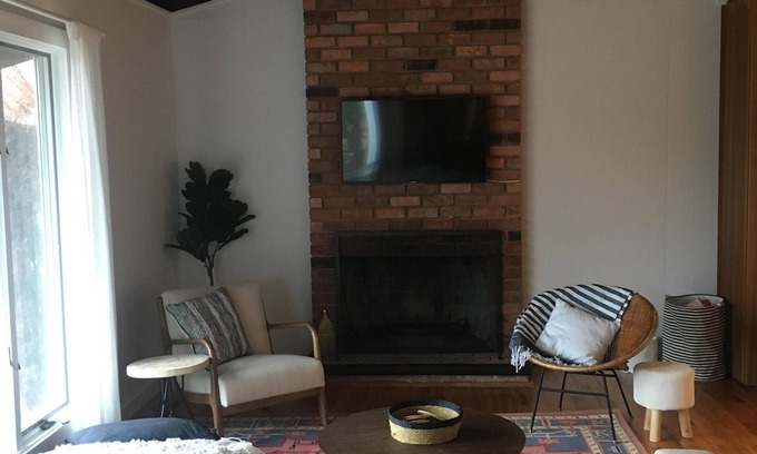 Culloden Shores House | Bright 2BR: Pond Views & Walk To Beach