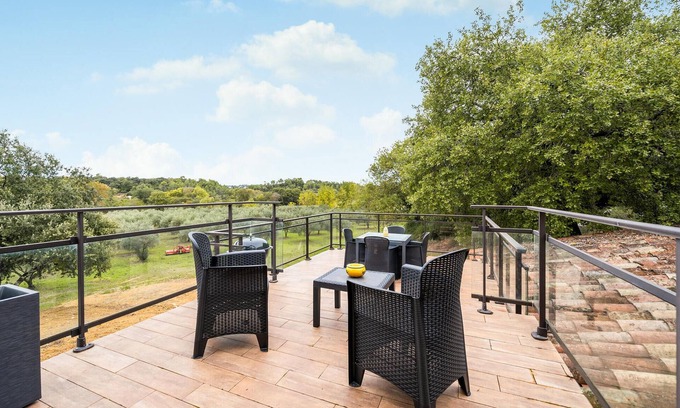 Saint-Privat-des-Vieux House | Bright and large loft style cottage with jacuzzi and sauna.