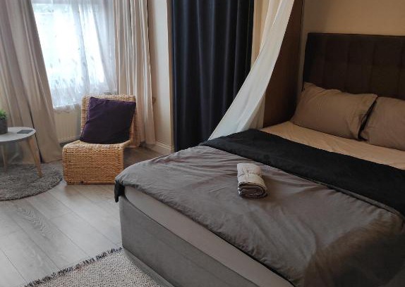 Cranbrook House | Bright & Airy Spacious Double Room