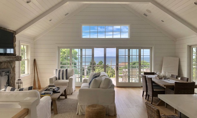 Montauk House | Bright and airy beach house - Water views, Beautiful Sunsets and Pool
