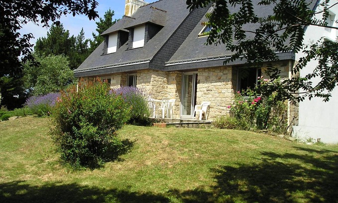 Plouharnel House | Bright and comfortable house in a quiet area in a wooded park near the beaches.