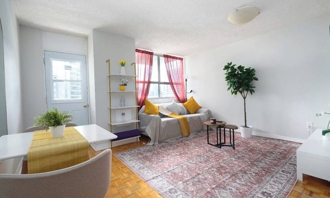 St. James Town Apartment | Bright and cozy entire 1 bedroom apartment nQueen Size Bed in downtown Toronto