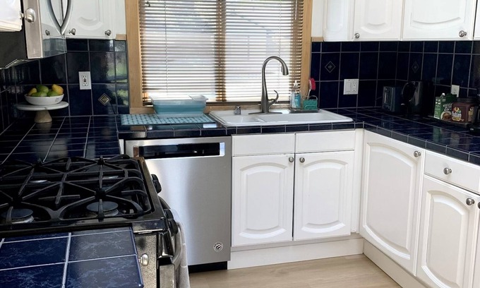 Overlook House | Bright and cozy home 5min from DT Walnut Creek