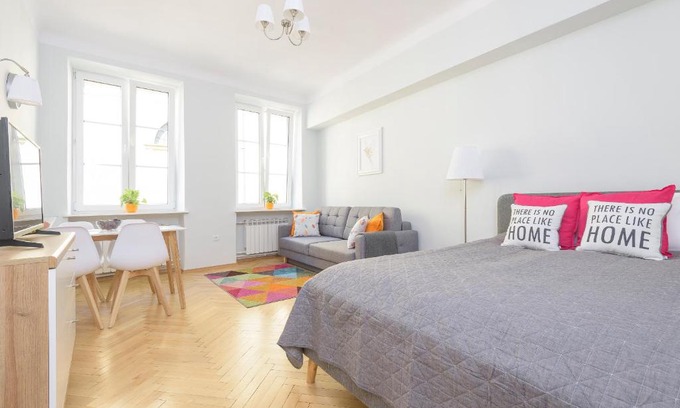 Nowe Miasto Apartment | Bright and modern apartment in the heart of the Old and New Town