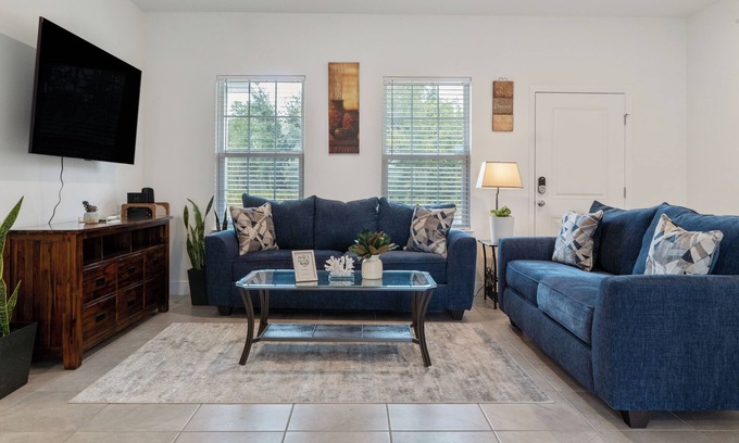 Ocala House | Bright and Quiet New Fully Furnished 3-bedroom home in Ocala with AC, WiFi
