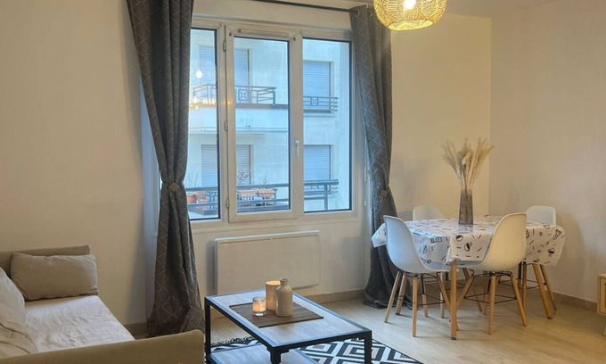 Montmorency Apartment | Bright apartment 2 steps from Enghien and 15mins from Paris