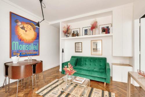 Quartier de la Porte-Saint-Denis Apartment | Bright apartment in the 10Arr. - 4 people