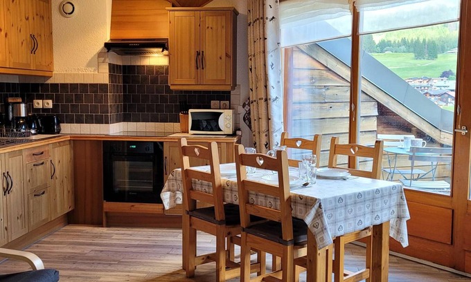 Les Gets Apartment | Bright apartment with terrace, parking and WiFi in Les Gets