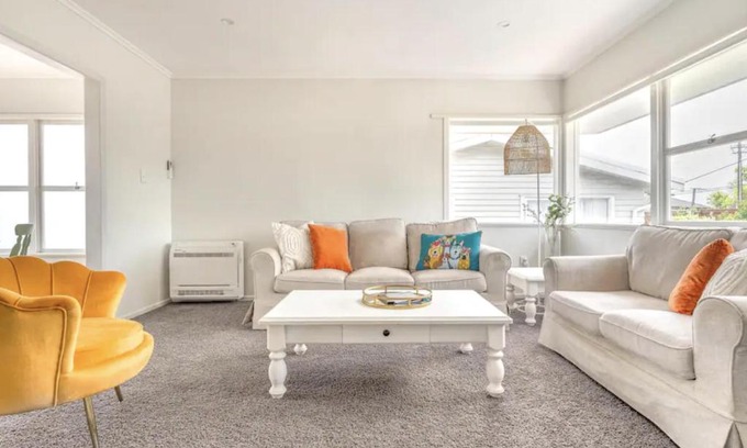 Forrest Hill House | Bright & Central Home