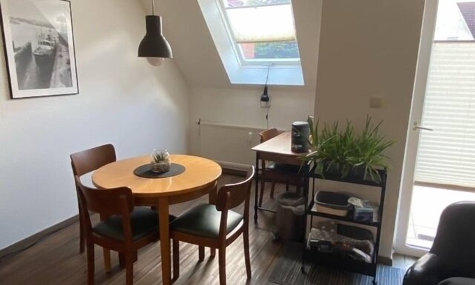 Emden Apartment | Bright, centrally located business apartment with balcony, 61m², max. 2 persons
