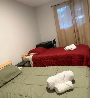 Southwest Edmonton Apartment | Bright & Chic 3-Bed Unit for Family or Business by UofA, Whyte Ave, Downtown in Edmonton