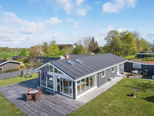 Hvidbjerg Strand House | Bright Cottage in Hvidbjerg - By Traum Ferienwohnungen
