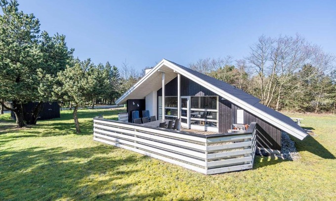 Houstrup House | Bright Cottage with Covered Terrace-By Traum