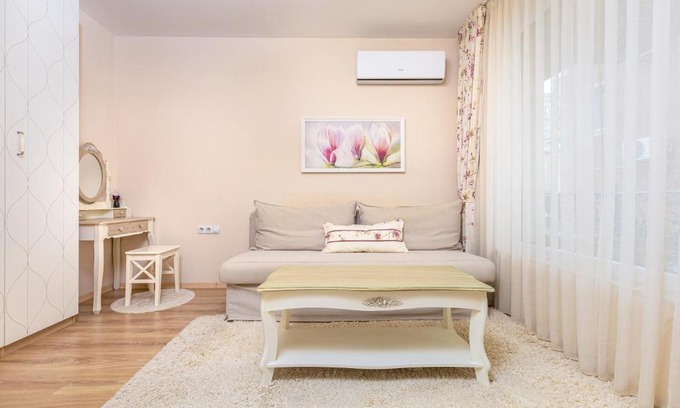 Plovdiv Apartment | Bright & Cozy 1BD Flat with a Terrace and Parking by Flat Mаnager