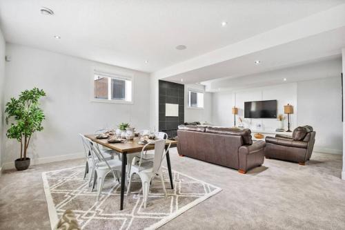 Conrich Apartment | Bright & Cozy 2-Bedroom Basement Suite