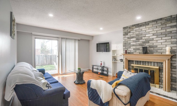 Brampton House | Bright, cozy and comfortable single family apartment with separate entrance
