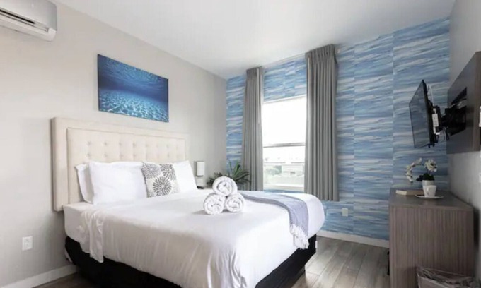 Old Town Apartment | Bright Downtown San Diego Apartment w/Wifi + Parking