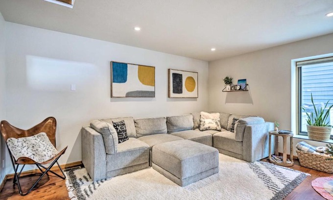 Eagle-Vail House | Bright Eagle-Vail Escape with Deck and Mtn Views!