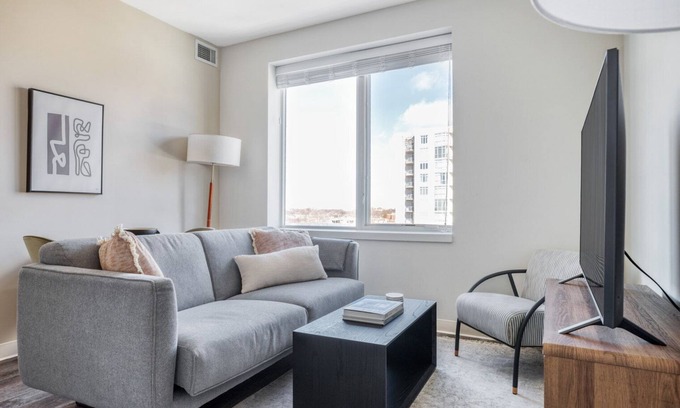 Edgewater Apartment | Bright Edgewater 2BR w/Gym & Lounge, nr Red Line, by Blueground