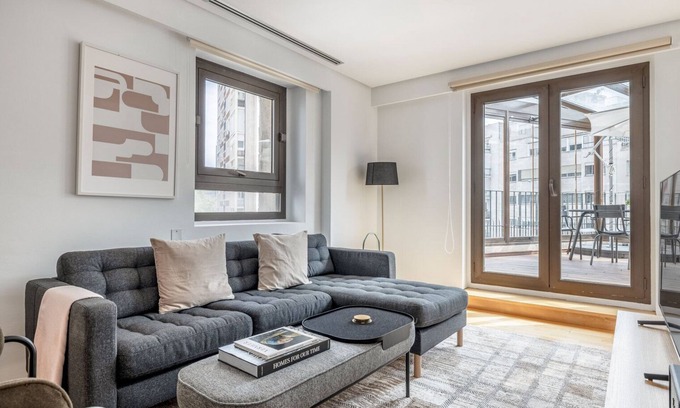 El Viso Apartment | Bright El Viso 2BR w/Terrace, nr Football Stadium, by Blueground