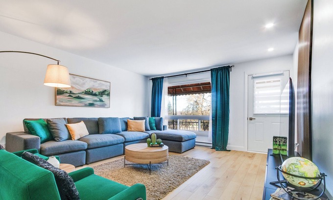 Cartierville Apartment | Bright & Large 3Br | Personal Spa | Park View | Netflix
