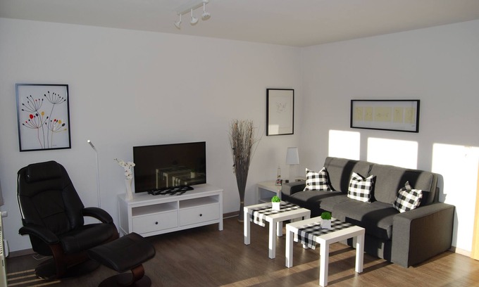 Stryck Apartment | Bright, light-flooded 2-room apartment with large balcony, parking space