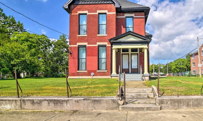Russell House | Bright Louisville Home, ~ 2 Mi to Downtown!