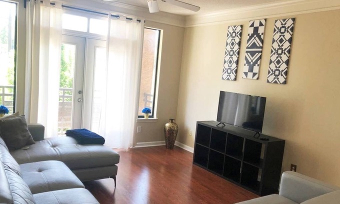 Atlantic Station Area Condo | Bright Midtown Condo Minutes from Everything Downtown