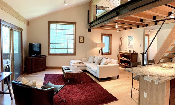 Moose Wilson Road Condo | Bright, Modern Loft. 5 Miles to Ski Resort, National Park, or Downtown Jackson